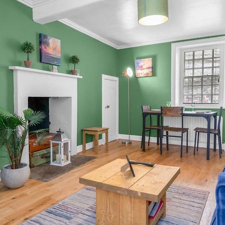 Charming Apartment In The Old Town Edimburgo Exterior foto